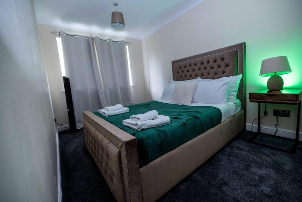 3 Bedrooms House-Sofabed-Parking-Bbqstove-Garden Londres Exterior foto