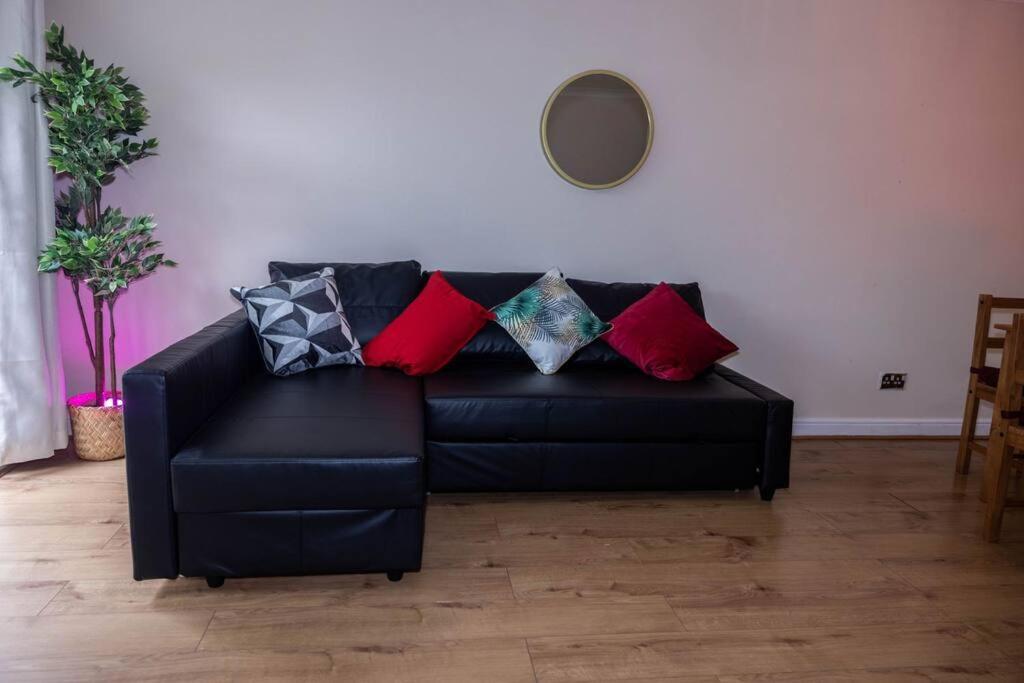 3 Bedrooms House-Sofabed-Parking-Bbqstove-Garden Londres Exterior foto